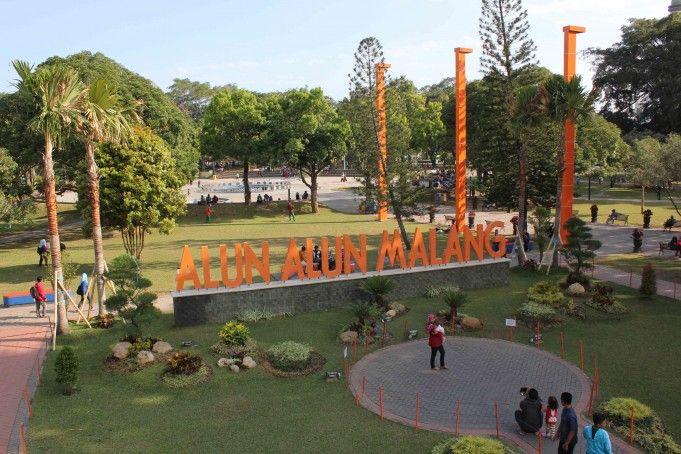 wajah Alun-alun Malang saat ini (sumber foto: ngalam.co)