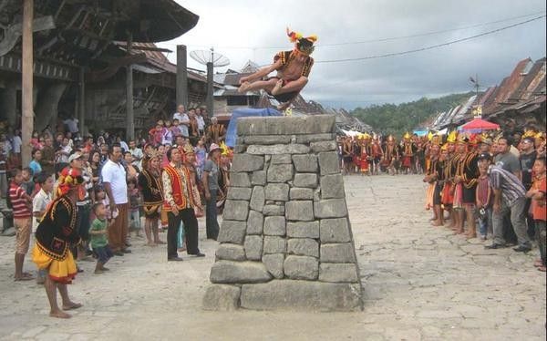 Hombo Batu | Gambar: detik.com