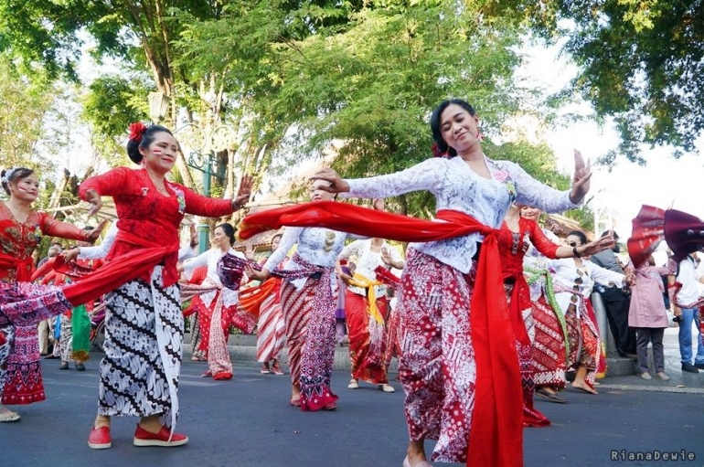 Tarian Gemulai Perempuan Berkebaya Jogja (Dok.Pri)