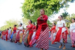 Tarian Tradisional Perempuan Berkebaya Jogja (Dok.Pri)