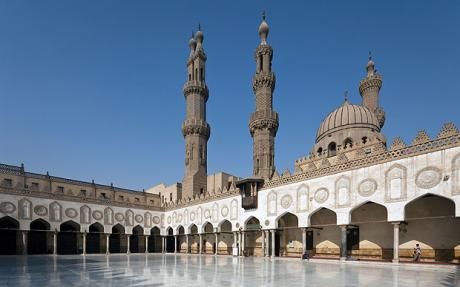 Pelataran Masjid Al-Azhar/alayam.com