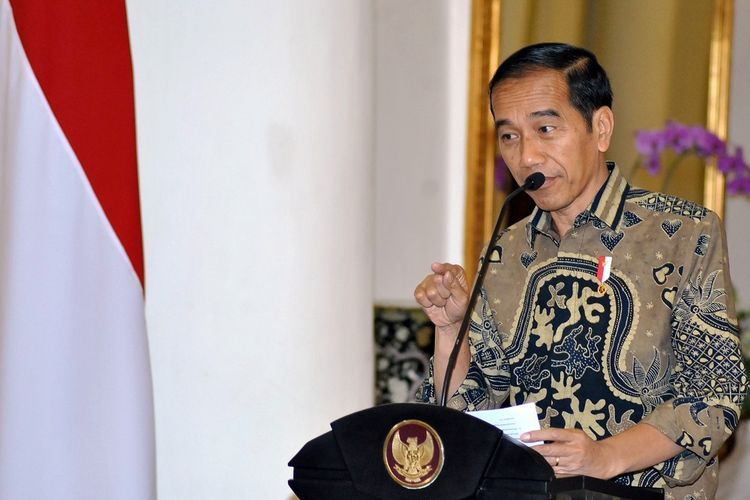 Presiden Joko Widodo memberikan keterangan soal Papua kepada awak media di Istana Kepresidenan Bogor, Jawa Barat, Kamis (22/8/2019). republika.com