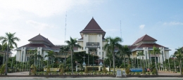 Kantor Bupate Bekasi (sumber: kota-deltamas.com)