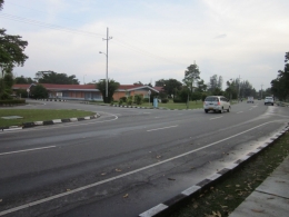 Komplek Chevron Duri-Riau, tampak mess pegawai  dan arus lalu lintas di dalam area perumahan (src: kompasiana)