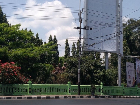 Tertutup pohon. Dokpri