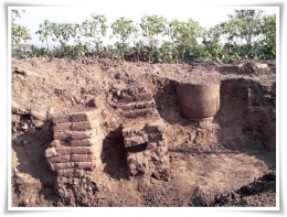 Hasil ekskavasi arkeologi di situs Trowulan (Foto: Watty Yusman)