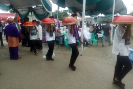 Adat Nganggung yang digelar dalam perayaan 1 Muharam di Kenanga (dokpri)