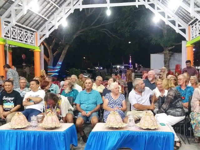 Peserta Wonderful Sail to Indonesia 2019 mengikuti Gala Dinner di Rumah Jabatan Bupati Selayar | dokpri