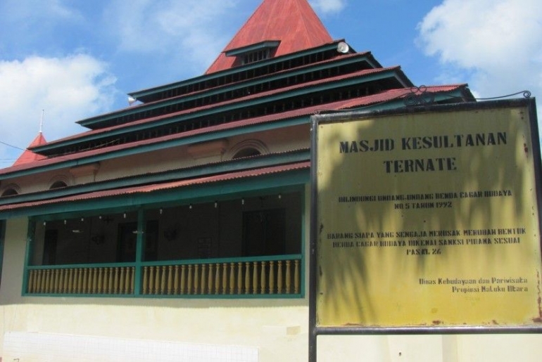 Masjid Kesultanan Ternate (republika.co.id)