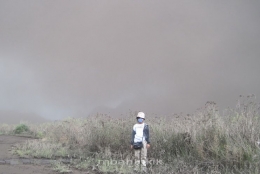 Si Bungsu di bawah letusan hebat G, Bromo 2010. Dokpri