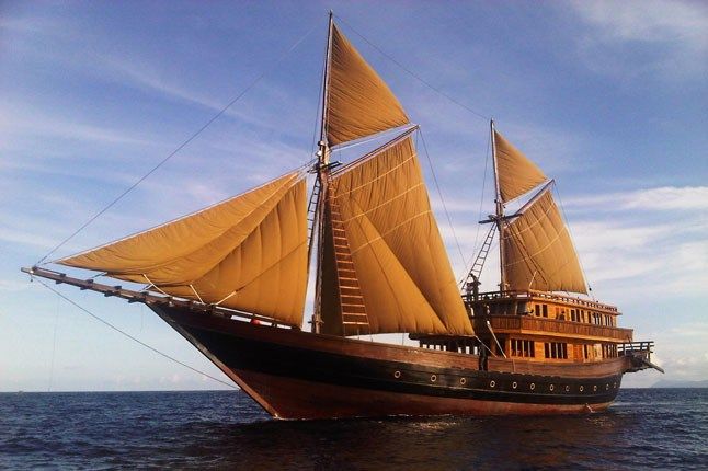 Kapal Pinisi | http://ayokeselayar.com