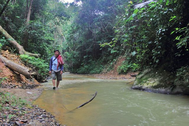Sungai yang keruh akibat penambangan di hulu (dokumentasi pribadi)
