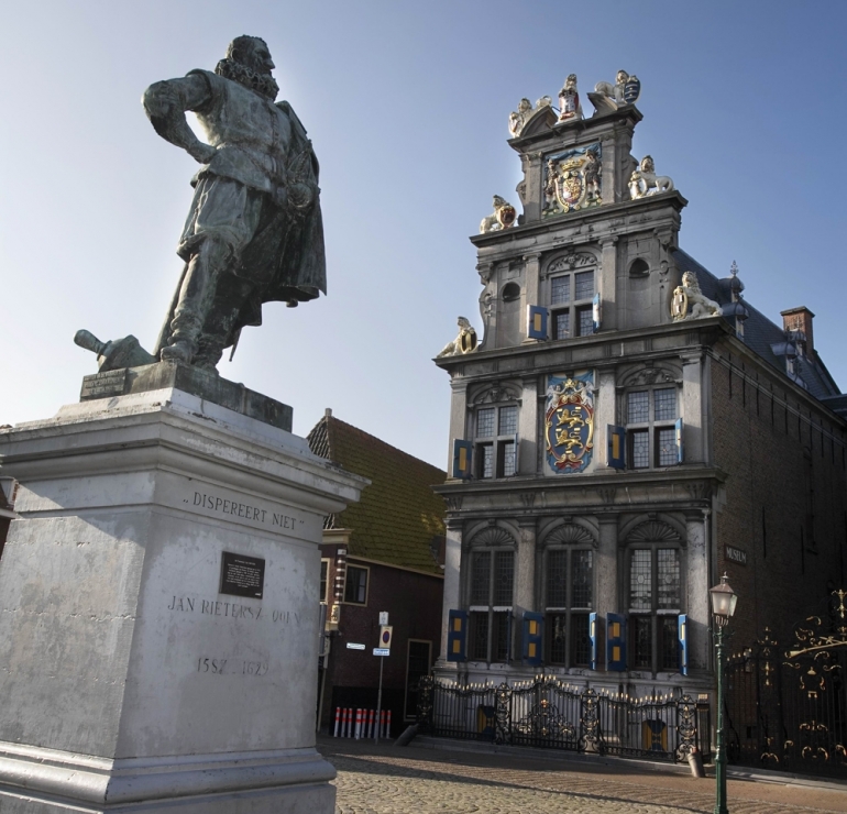 Patung Jan Pieterszoon Coen. Sumber gambar: onswestfriesland.nl