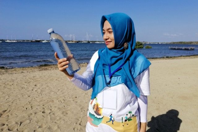 Botol plastik daur ulang Aqua - foto: dokpri