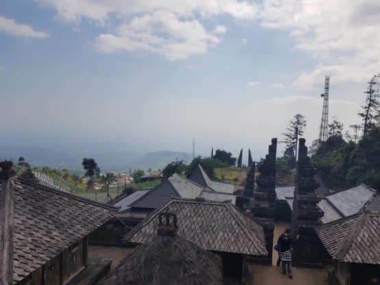 Bentang alam dilihat dari candi (Dok. Pribadi)