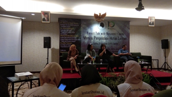 Moderator dan Narasumber Forest Talk (Dokpri)