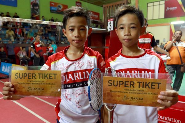 Si Kembar dari Manado Sukses Raih Super Tiket pada gelaran Audisi Umum PB Djarum 2018. (sumber: pbdjarum.org)
