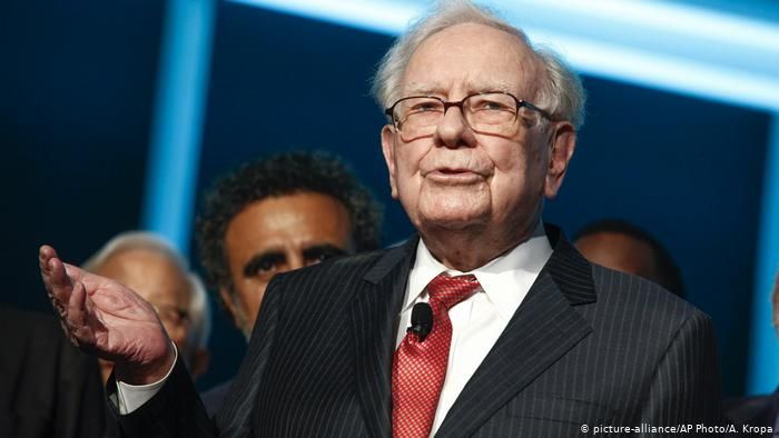 Warren Buffett, Investor saham terkenal (sumber: https://www.dw.com)
