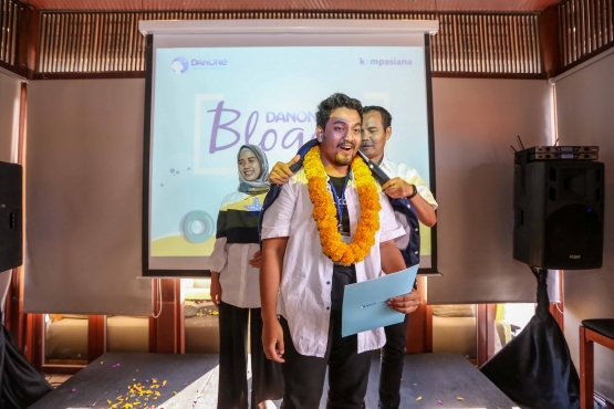 Berasa orang India yang lagi di pesta perkawinan. Tinggal nunggu istrinya aja wkwkwk. (Doc. DBA3)