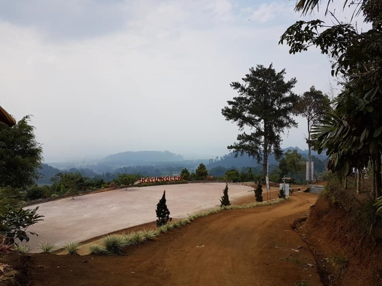 Panorama Kayu Kolek, titik awal pendakian (dokpri)