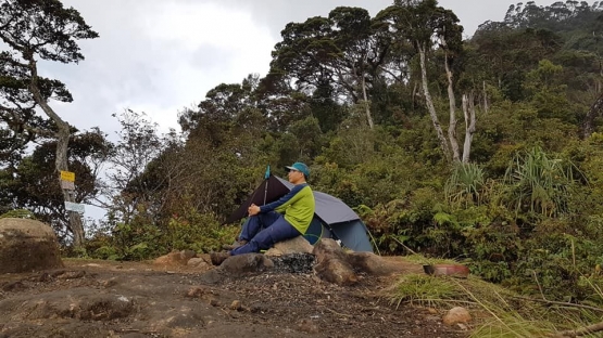 Selepas makan siang di puncak Robuang (dokpri)