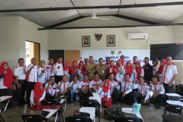 Peserta TOT Fogipsi saat memanfaatkan fasilitas PBG Kudus. Dokumentasi Penulis