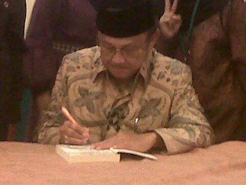 Foto : BJ Habibie (Dokumentasi pribadi)