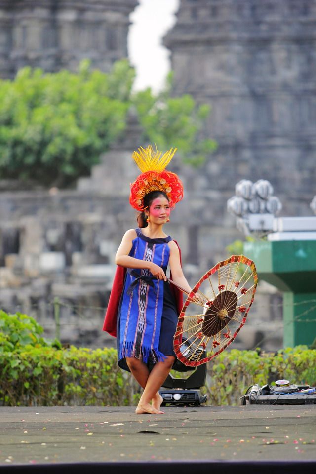 Penari di festival payung Indonesia | dokpri
