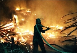 Para Satgas karhutla berjuang memadamkan kebakaran di Wilayah Kaltim | Dokumen Milik Pribadi