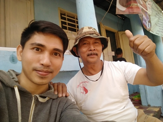 Bersama Bapak Supeno yang menjabat sebagai Bapak RT Kampung kelahiran Bung Karno 2018. Sumber: penulis