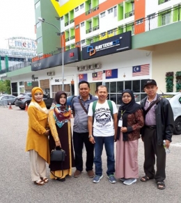 Bersama rombongan KKMMTs Kalsel saat di Johor Baru
