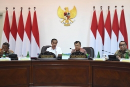 Deskripsi : Rapat Terbatas Presiden Joko Widodo membahas investasi Ipada 4/9/2019 di kantor presiden I Sumber Foto : kompas.com