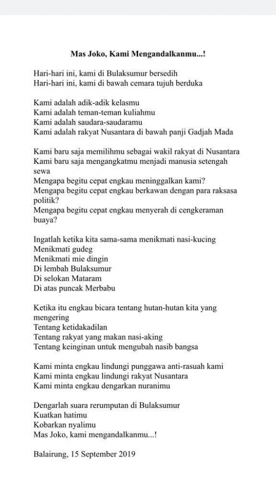 Puisi dari Bulak Sumur pada Deklarasi 15 Sep 2019 ( Foto Civitas Akadrmia UGM)