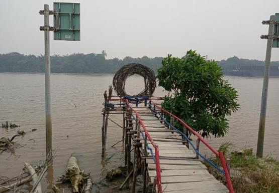 Sungai di belakang taman bunga (dok pribadi)