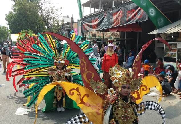 Karnaval Malang (dokumentasi pribadi)