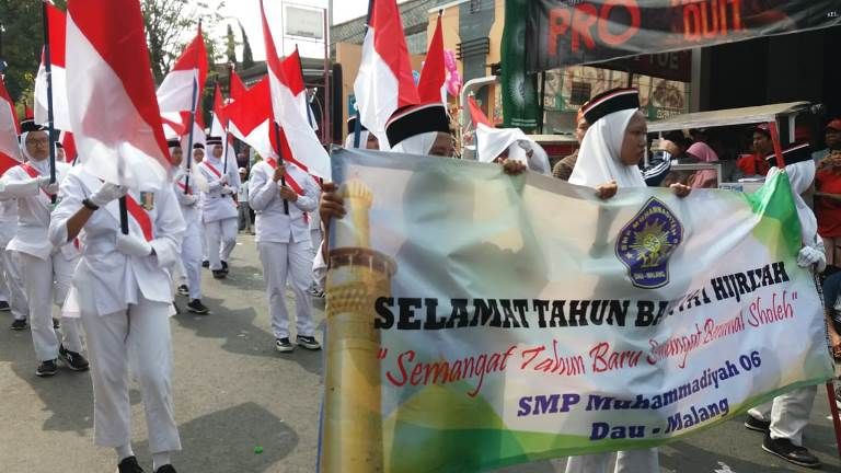 Siswa peserta Karnaval Malang (dokumentasi pribadi)
