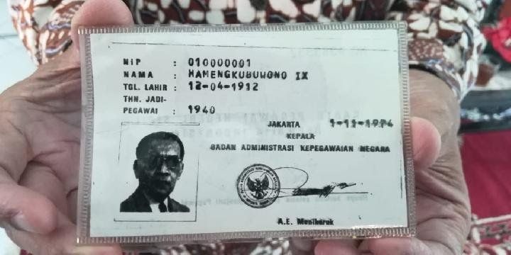 Kartu Pegawai Sultan HB IX, PNS Pertama Indonesia (msn.com)
