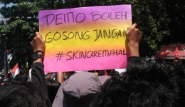 Demo Boleh, Gosong Jangan | Sumber gambar dari linimasa akun twitter @KatolikG 