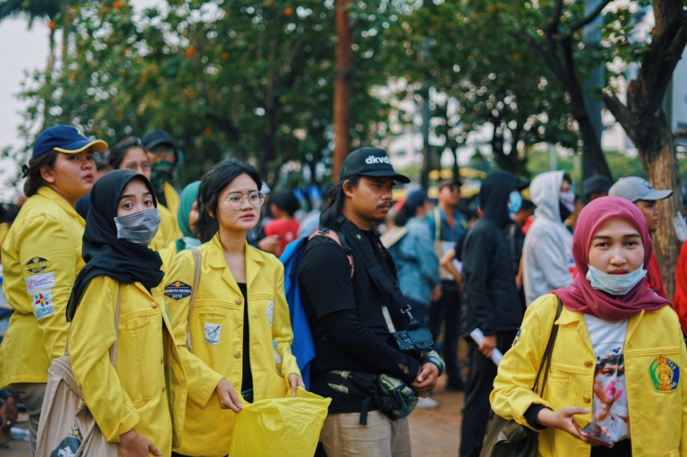 Sebelum Terjadi Tembakan Water Canon Pertama (Dokumentasi Eksklusif Dita P. Ramadhani, 2019)