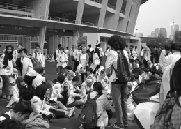 Massa Mahasiswa Universitas Indonesia di GBK setelah Dikejar Asap Gas Air Mata, 24 September 2019 (Dokumentasi Gracia Wynne Sutedja, 2019)