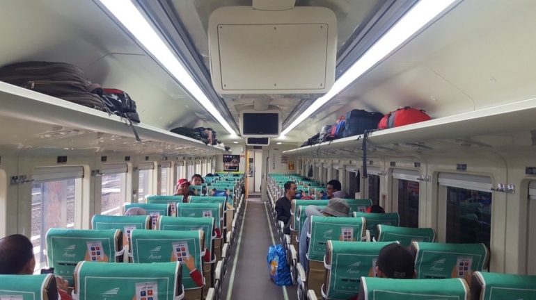 Wajah kereta api Indonesia saat ini (dok. pri).