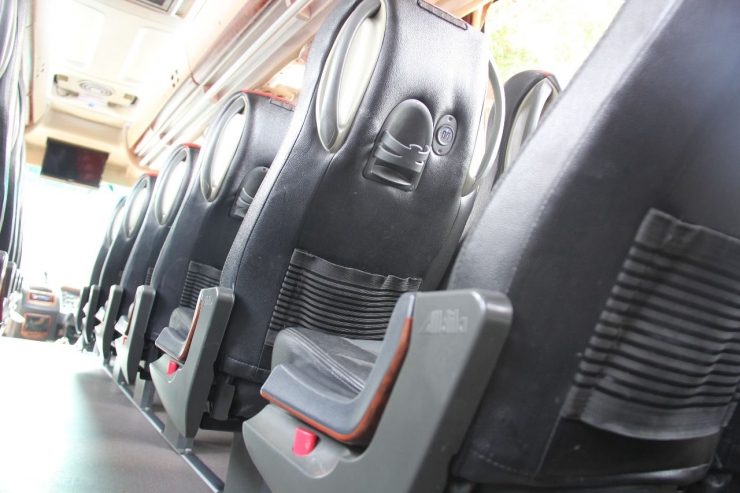 Ilustrasi Bus Seat 2-1