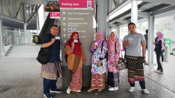 athrikasih.comBlogger Pekanbaru bersiap untuk acara keretapi sarong. Dokpri.