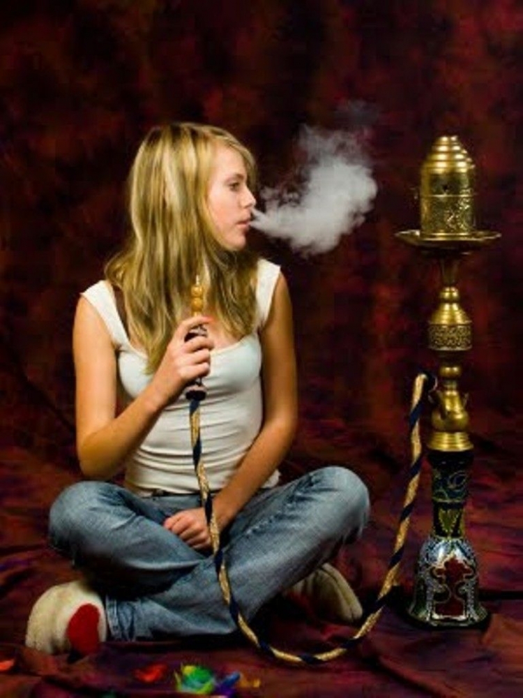 Gaya merokok Timur Tengah, Shisha (Sumber ilustrasi: pulsk.com)