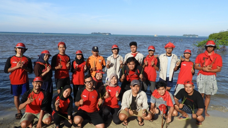 Tim KKN ENJ Undip bersama Balai Taman Nasional Karimun Jawa | dokpri