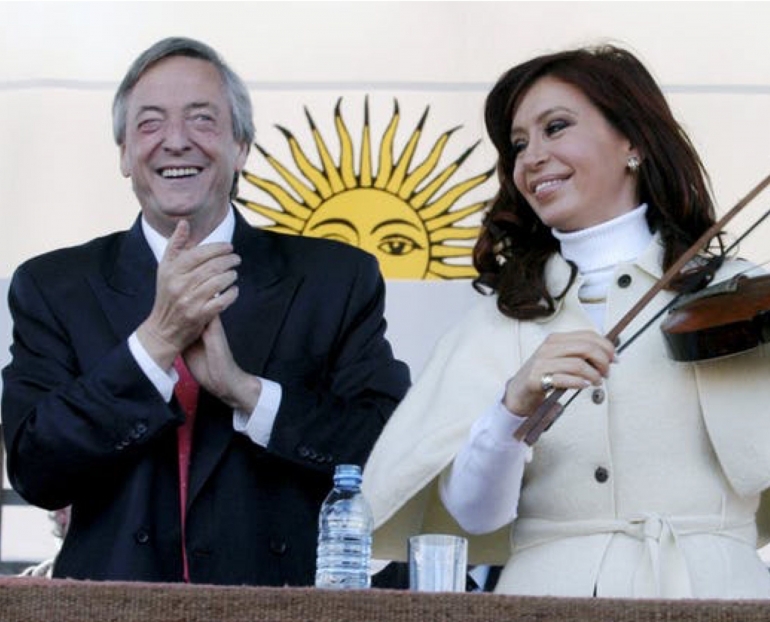 Christina Fernandez dan suaminya (Foto Reuter)