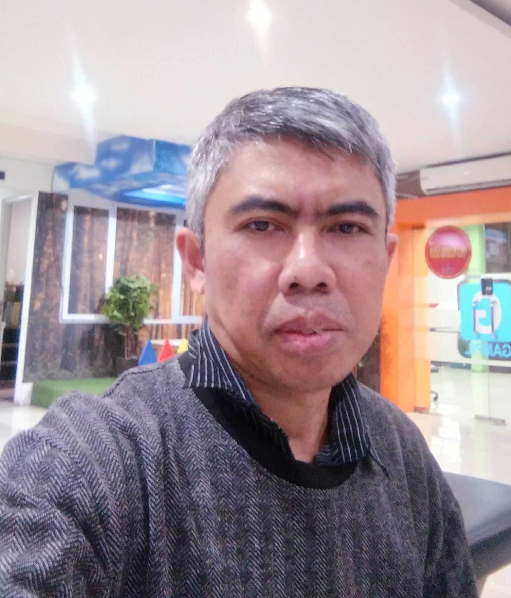 Nunggu atrian di loket, Dokpri