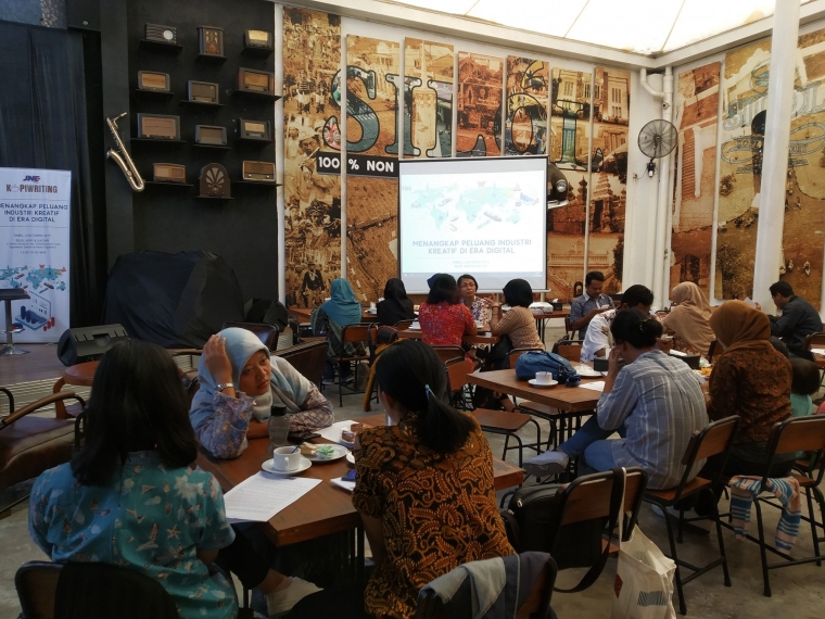 dok.pri peserta kopi writing Yogjakarta KOmpasianer dan Jurnalis