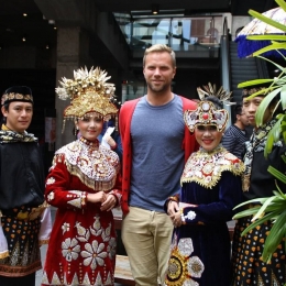 Busana tari Sambut pada acara Cultural KJRI Festival Indonesia, di Melbourne Aussie (foto:agusyaman)