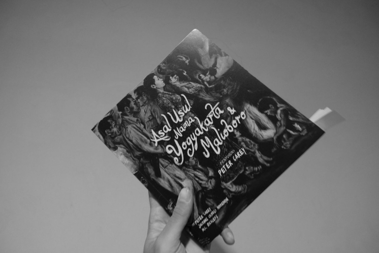 Buku asal usul nama yogyakarta & Malioboro/ dethazyo